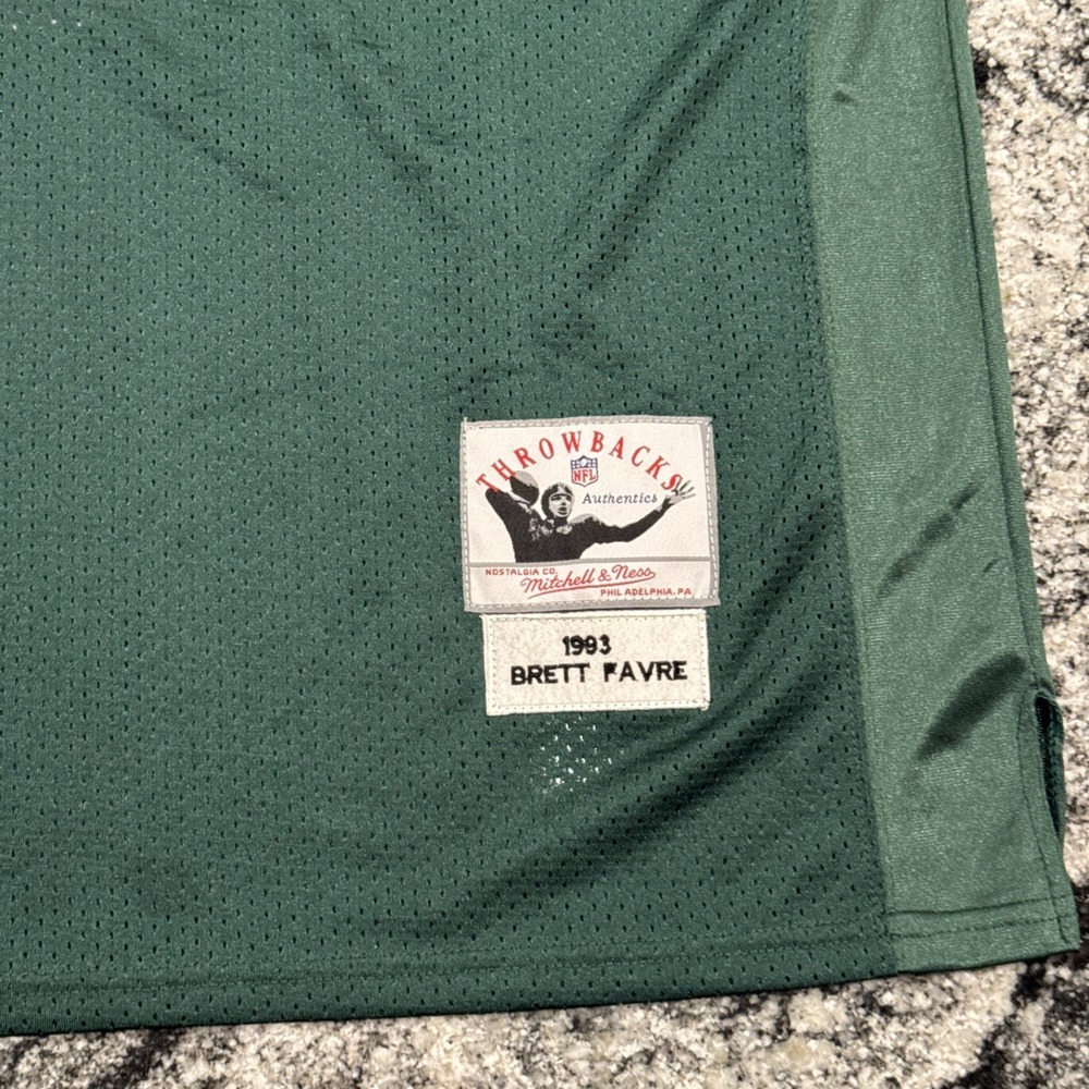 Mitchell & Ness Green Bay Packers Brett Favre #4 Throwback 1993 Jersey Size 54 - Picture 3 of 9
